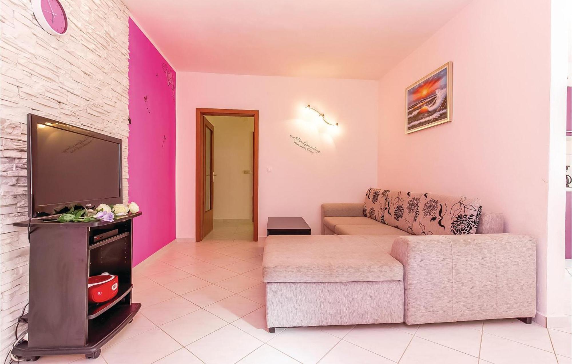 Awesome Apartment In Dobrinj With Wifi エクステリア 写真