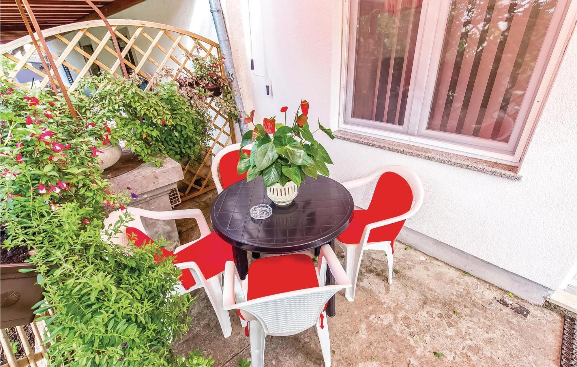 Awesome Apartment In Dobrinj With Wifi エクステリア 写真